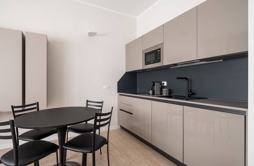 Historic Center Apartment | Studio Grey al Parco Montagnola by Wonderful Italy