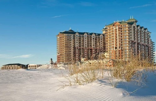 Destin Condo | Studio Harbor Walk Village | Stunning Beach!