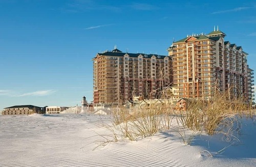 Destin Condo | Studio Harbor Walk Village | Stunning Beach!