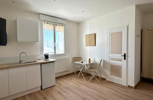Breuillet Apartment | Studio HAVANE, neuf, proche Royan&Plages-calme&tt équipé