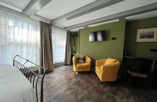 Grachtengordel-Zuid Hotel | Studio/hotel room in the heart of the city in 18th century house. Very private.