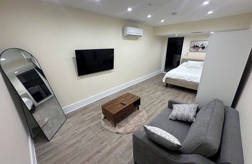 Northwest Yonkers House | Studio house with AC in friendly Yonkers