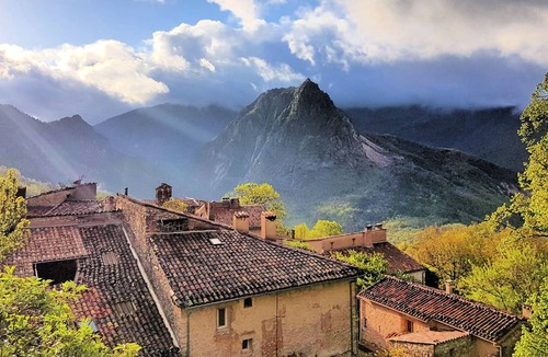 Castellane Apartment | Studio ideally situated for exploring the Verdon Gorges