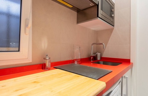 Barrio de las Letras Apartment | Studio in Barrio de las Letras Work or Study