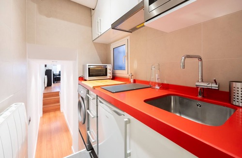 Barrio de las Letras Apartment | Studio in Barrio de las Letras Work or Study