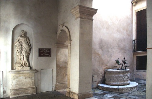 Vicenza Apartment | Studio in Casa Cogollo, called "House of Palladio" in the historic center of Vicenza: