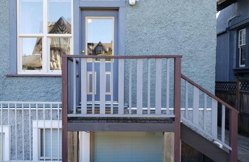 Fairfield Apartment | Studio in Charming Manor near DT, Free Parking