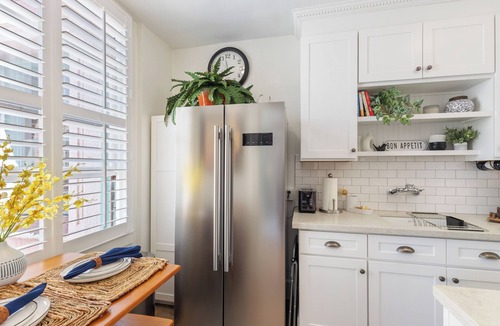 Downtown Long Beach Apartment | Studio in Downtown Long Beach