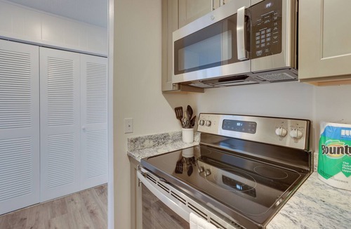 Gadsden Apartment | Studio in Gadsden ~ 10 Mi to the Coosa River!