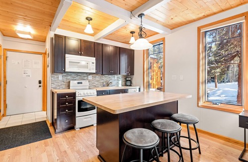 Warrior's Mark Condo | Studio in Great Area, Easy Walk to Town & Peak 9