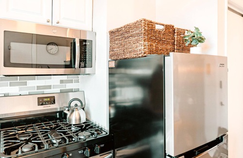 Mill River Apartment | Studio in New Haven's Little Italy