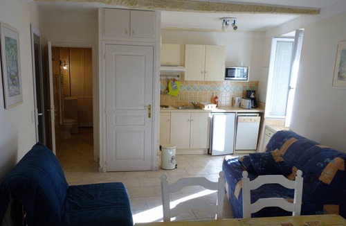 Quinson Apartment | Studio in Quinson Provençal village on the edge of the Verdon, landscape swimming, kayaking, etc.