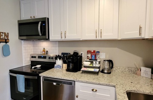 Diamondhead Apartment | Studio in quite lake setting. Perfect for Golf, visit New Orleans or just relax.