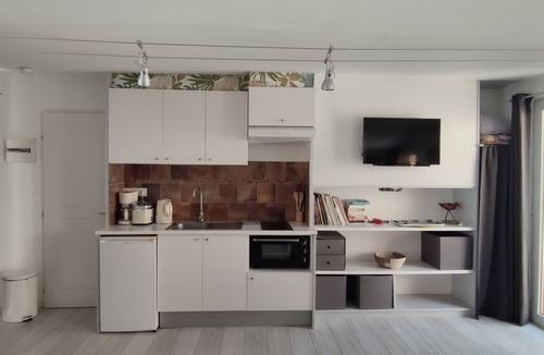Esparron-de-Verdon Apartment | Studio in the heart of nature, 10 minutes from Lac d'Esparron