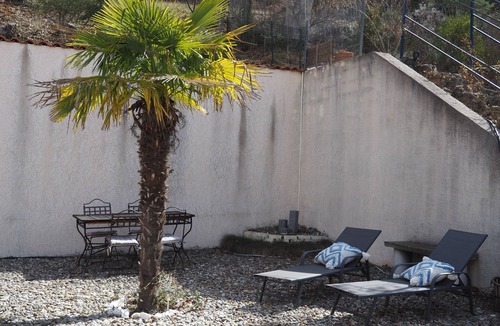 Esparron-de-Verdon Apartment | Studio in the heart of nature, 10 minutes from Lac d'Esparron