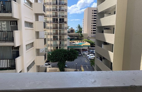 Waikiki Condo | Studio in the middle of Waikiki- 2 minutes to Waikiki Beach
