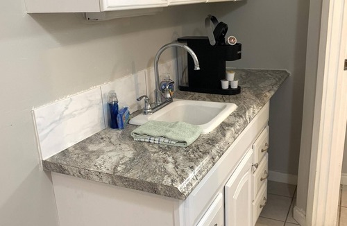 Waikiki Condo | Studio in the middle of Waikiki- 2 minutes to Waikiki Beach