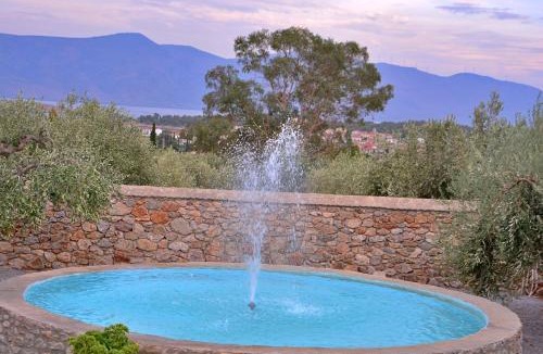 Galaxidi House | Studio in the Olive Trees ΓΑΛΑΞΙΔΙ