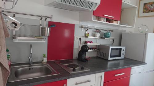 Chateau-l'Eveque Apartment | Studio indépendant au calme avec petit déjeuner