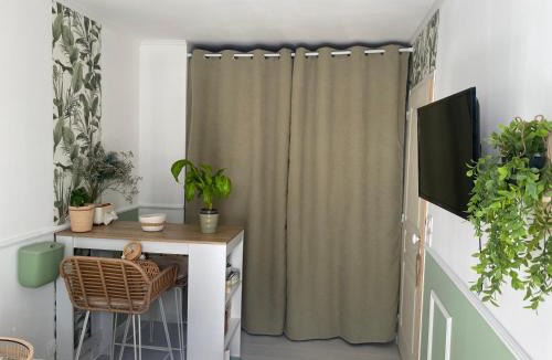 Cormes House | Studio indépendant Sdb privée