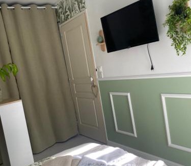 Cormes House | Studio indépendant Sdb privée