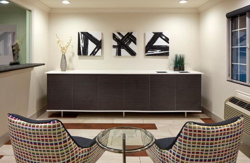 Downey Hotel | Studio Inn & Suites at Promenade Downey