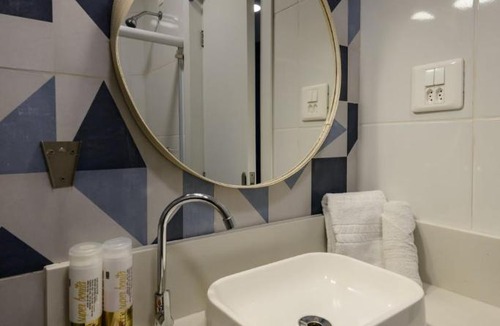 Catete Apartment | Studio inspirado em Athos Bulcao, AC, WiFi, TV
