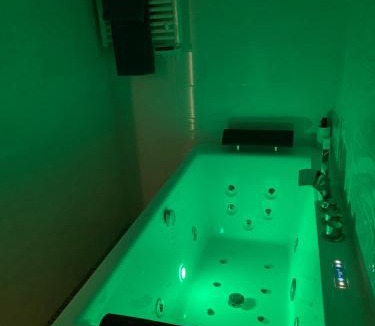 Montargis Apartment | Studio Jacuzzi in Montargis centre