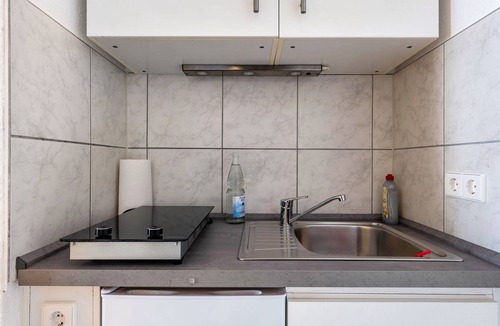 Rauhenbretzingen Apartment | Studio 'Kocher' with Shared Terrace and Wi-Fi