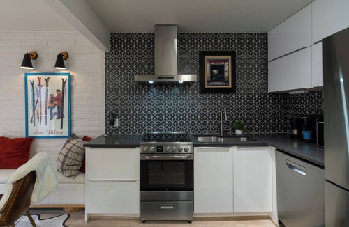 River Run Apartment | Studio Ketchum 2 blocks from downtown and walk to ski available for monthly stay