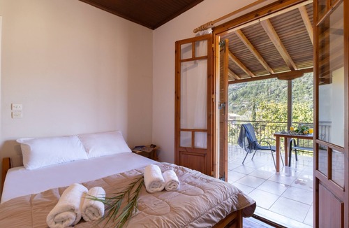 Lefkas Apartment | Studio "Krinos 3" with Mountain View, Garden & Wi-Fi