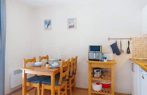 Les Contamines-Montjoie Apartment | Studio L'Enclave I et J-28 by Interhome
