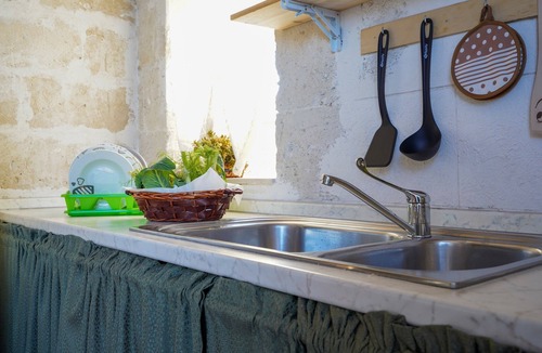 L'Assunta Apartment | Studio "La Casa Di Marta" with Shared Garden and Wi-Fi