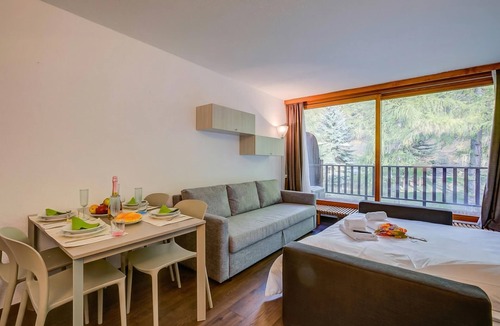 San Sicario Alto Apartment | Studio La Finestra Sulle Piste, Cesana Torinese, Italy