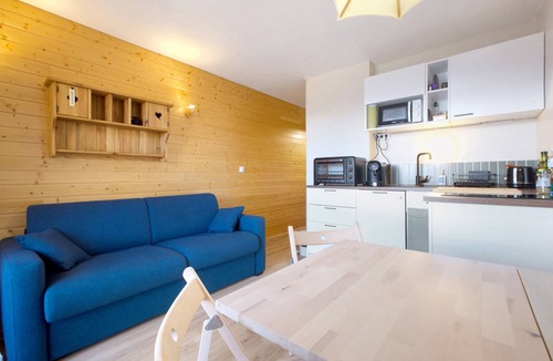 Auris Apartment | Studio "La Meije Mountain View" with Balcony and Mountain Views