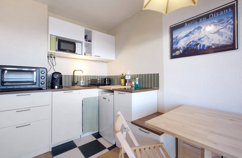 Auris Apartment | Studio "La Meije Mountain View" with Balcony and Mountain Views