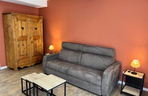 La Chatelaine Apartment | Studio Lac chalain 30 m2 piscine chauffe