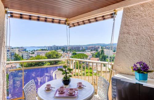 Cros-de-Cagnes Apartment | Studio Le Baccara by Interhome
