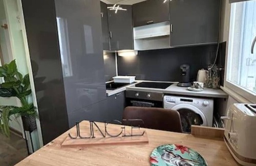 Chartres Apartment | Studio LE COSY JUNGLE close to the station and historic center