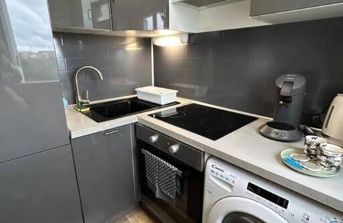 Chartres Apartment | Studio LE COSY JUNGLE close to the station and historic center