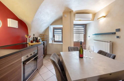 Pisogne Apartment | Studio 'Le Volte' with Wi-Fi