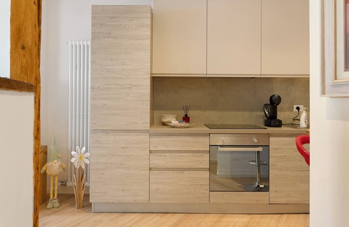Albiano Apartment | Studio 'Leonard Chalet House' with Balcony and Wi-Fi