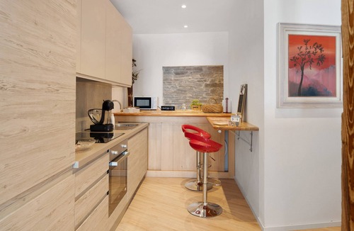 Albiano Apartment | Studio 'Leonard Chalet House' with Balcony and Wi-Fi