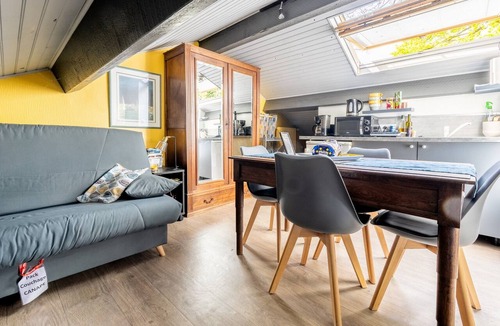 Bouaye Apartment | Studio 'Les Gîtes Du Robelier - Le Nid' with Shared Garden, Balcony, and Wi-Fi