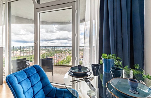 Antonsviertel Apartment | Studio 'Loft 28 Blue' with Balcony and Wi-Fi