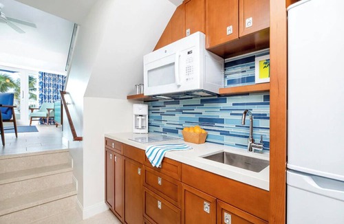 Estate Frenchman Bay Apartment | Studio Loft Suite w/Kitchenette, Balcony, @ Limetree Beach Resort, Saint Thomas