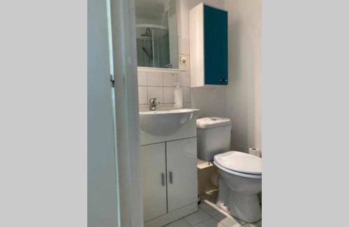 Saint-Louis Apartment | Studio Lora RM 1184L