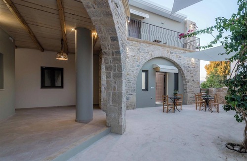 Petrokefalion Apartment | Studio Louisa