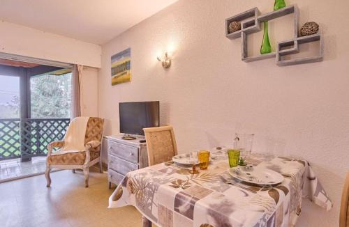 Barbotan-les-Thermes Apartment | Studio lumineux pour 2 personnes avec balcon et parking à Barbotan-les-Thermes - FR-1-841-8