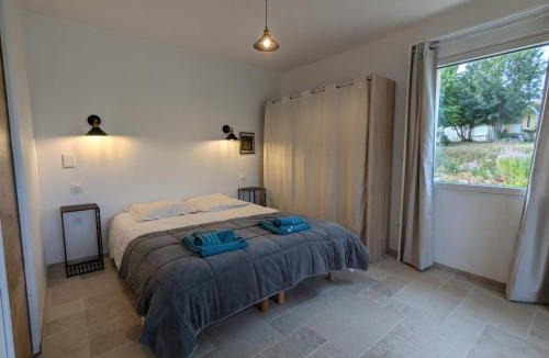 Baignes-Sainte-Radegonde Apartment | Studio moderne avec WiFi et parking à Baignes - FR-1-653-270